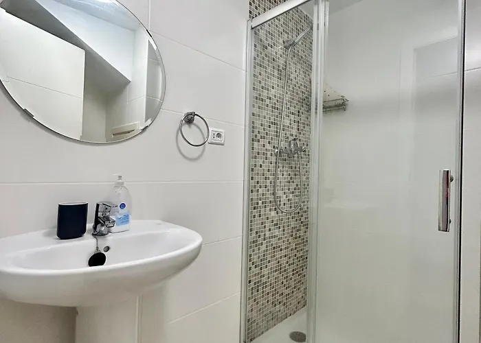 Pool View 2 Bed Duplex In Castle Harbour C207 *