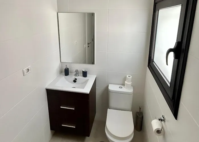 Pool View 2 Bed Duplex In Castle Harbour C207 *