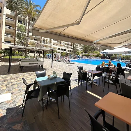 Pool View 2 Bed Duplex In Castle Harbour C207 *