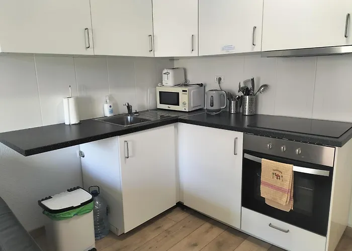 Daire Pool View 2 Bed Duplex In Castle Harbour C207 Los Cristianos (Tenerife)