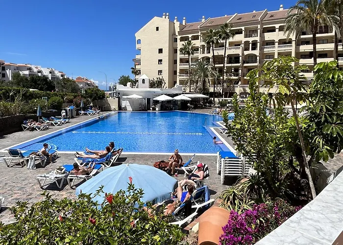 Pool View 2 Bed Duplex In Castle Harbour C207 Daire *